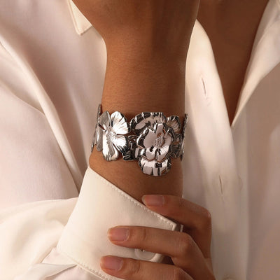 Vintage Style Sweet Flower 201 Stainless Steel Bangle In Bulk