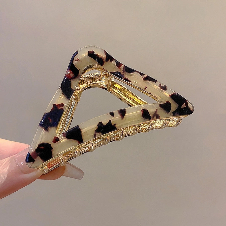 Women's Sweet Simple Style Triangle Alloy Resin Hollow Out Hair Claws