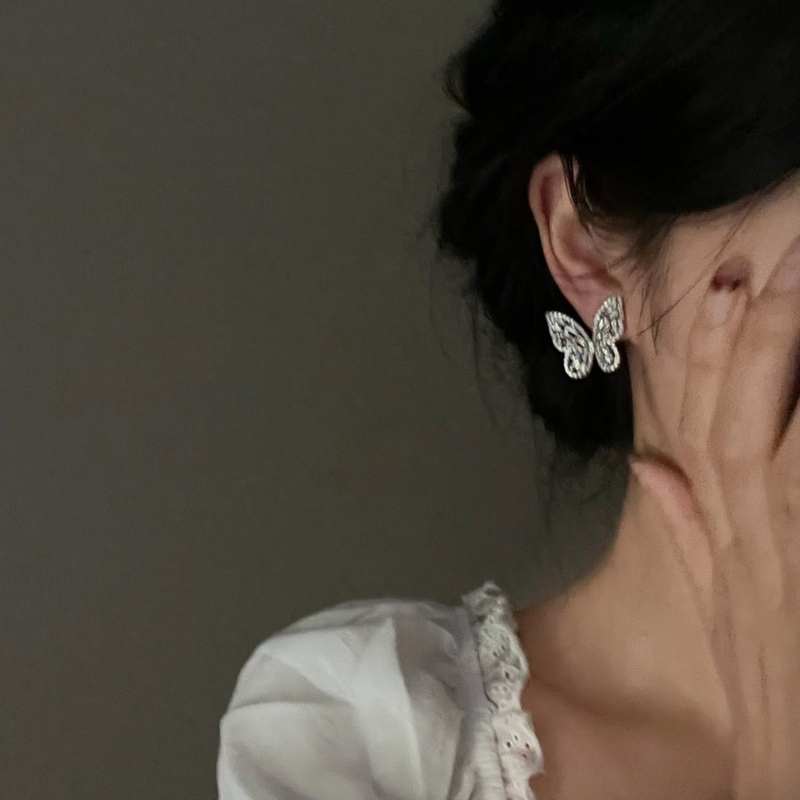 Light luxury high-grade butterfly mosquito coil ear clip without pierced women's super flash Mori style fresh earrings summer fashion