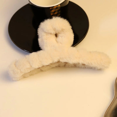 Korean Simple Plush Grab Clip Girl Autumn and Winter New Back Head Hair Clip Elegant Hair Grab Shark Clip Hair Accessories