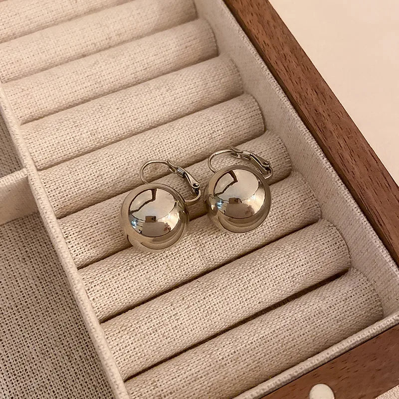 retro c shape solid color metal plating women's earrings 1 pair