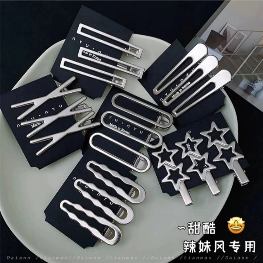 Women's Cute Solid Color Alloy Hair Clip