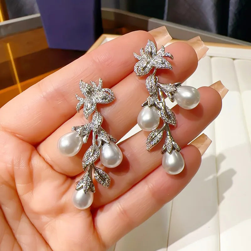 1 Pair Elegant Luxurious Leaf Leaves Plating Copper Zircon Drop Earrings