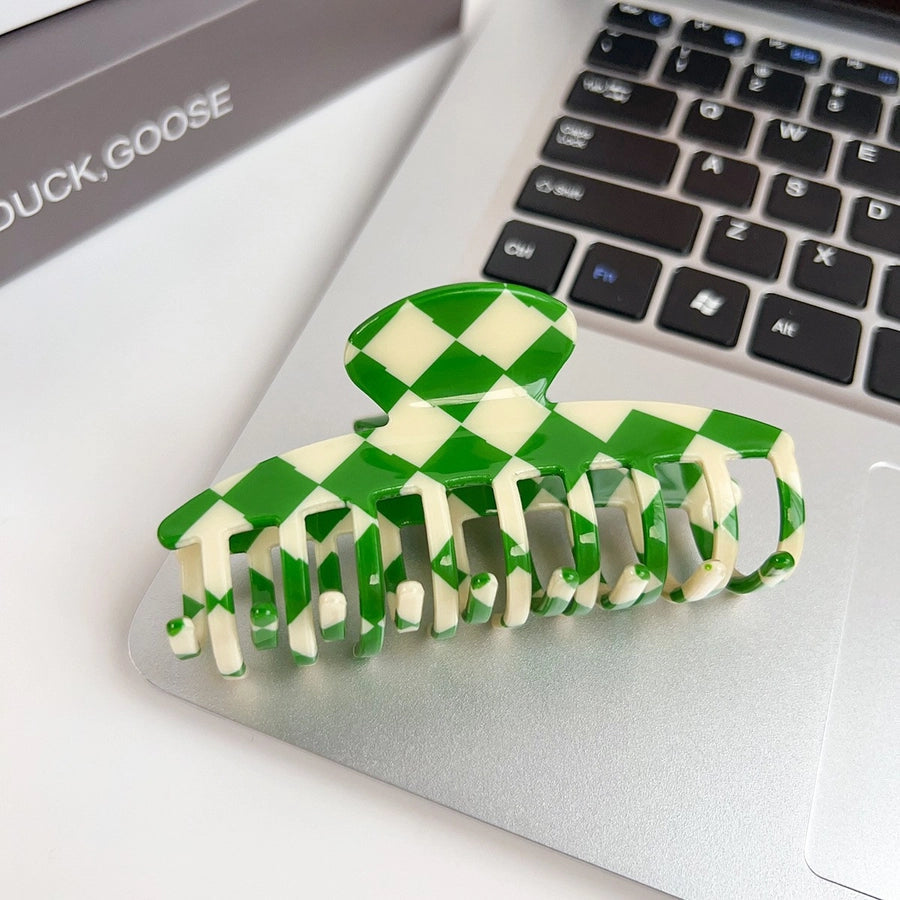 simple style lattice pvc hollow out hair claws