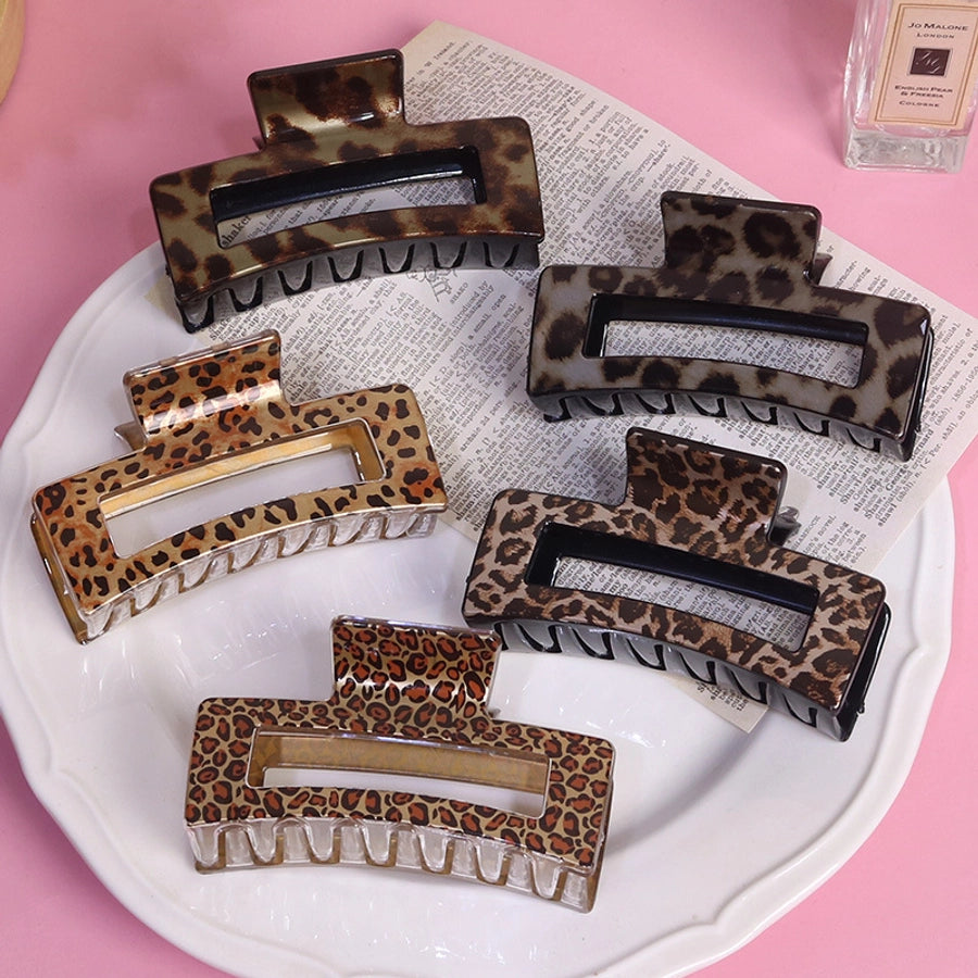 Women's Retro Leopard Plastic Printing Hollow Out Hair Claws
