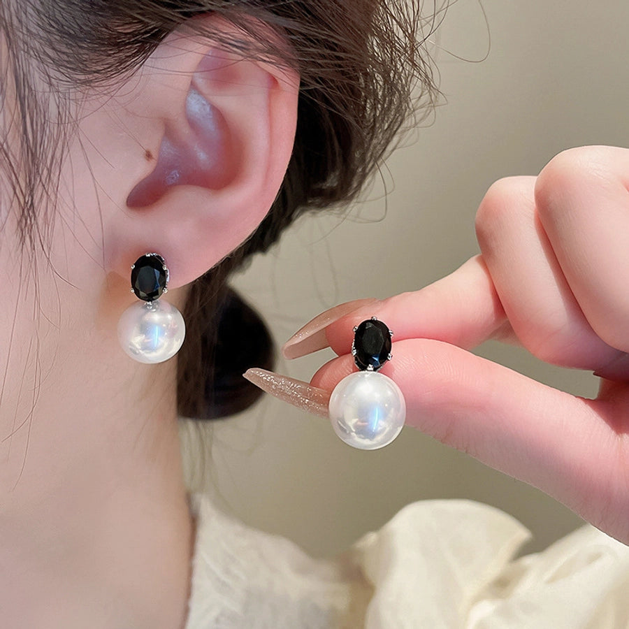 1 Pair Casual Simple Style Streetwear Geometric Inlay Copper Imitation Pearl Zircon Drop Earrings