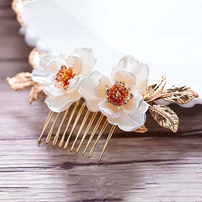 Women's Sweet Simple Style Flower Metal Insert comb