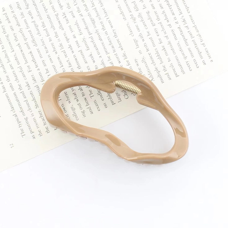 simple style irregular solid color plastic resin hollow out hair claws