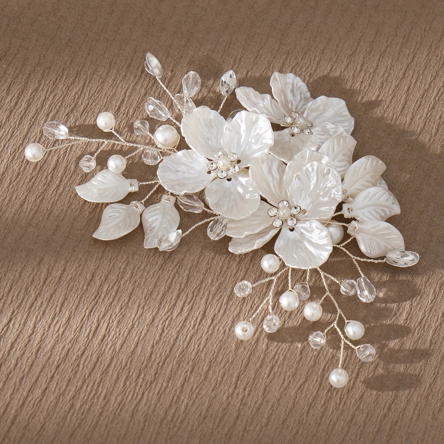 Women's Princess Sweet Leaf Flower Arylic Artificial Crystal Imitation Pearl Hair Clip