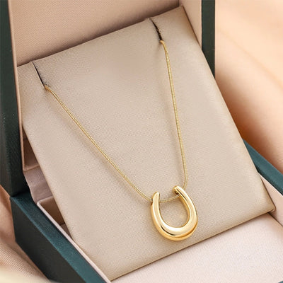 Jewelry Cute Queen Bridal Geometric 316L Stainless Steel  18K Gold Plated Pendant Necklace