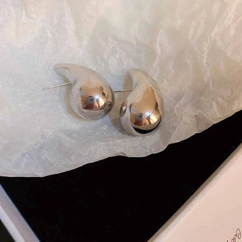 retro c shape solid color metal plating women's earrings 1 pair