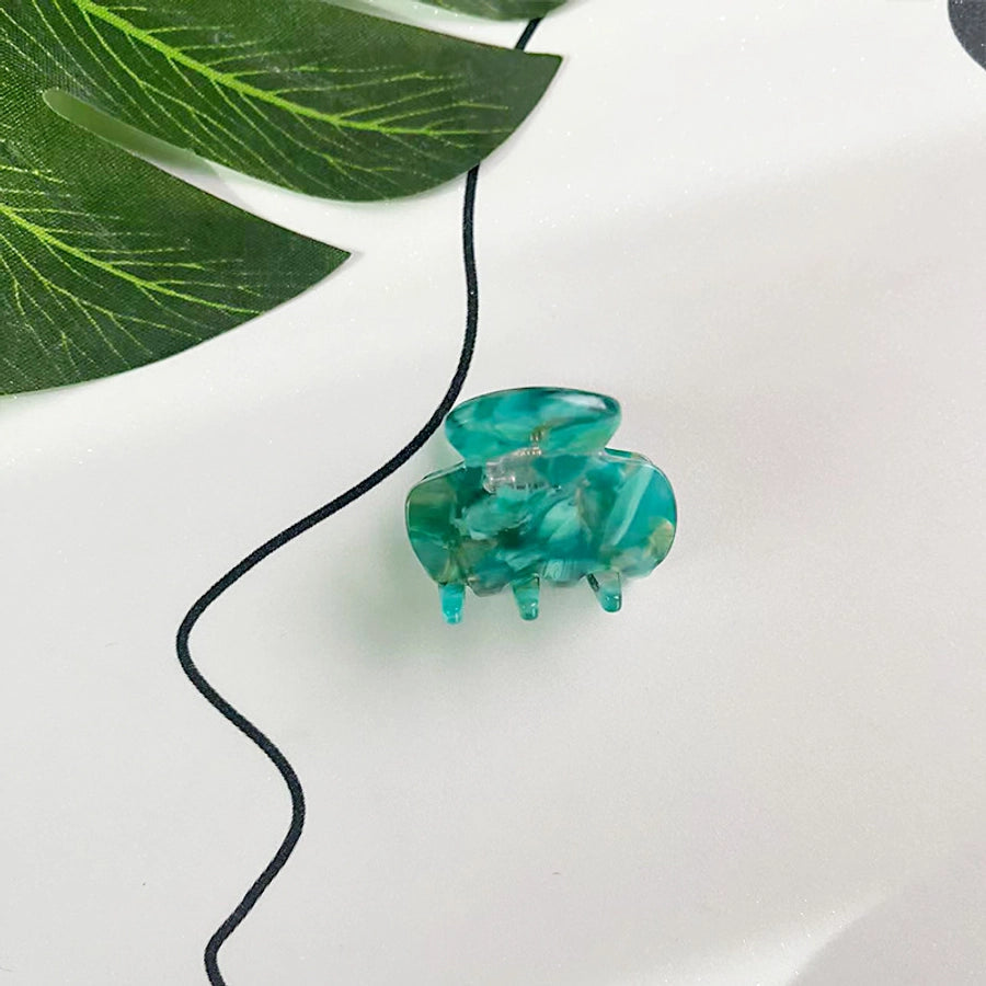 Women's Retro Geometric Acetic acid sheets Hair Claws