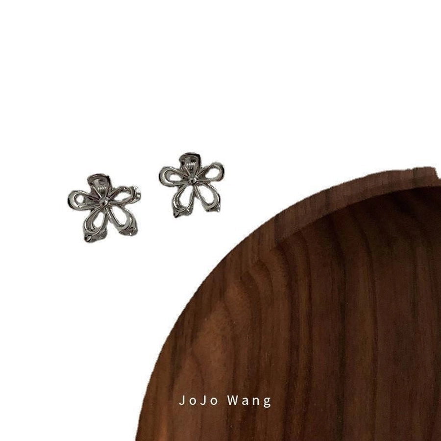 Women's Sweet IG Style Flower Metal Hollow Out Hair Claws