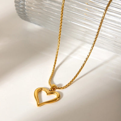 Jewelry IG Style Elegant French Style Heart Shape 304 Stainless Steel Titanium Steel 18K Gold Plated Pendant Necklace