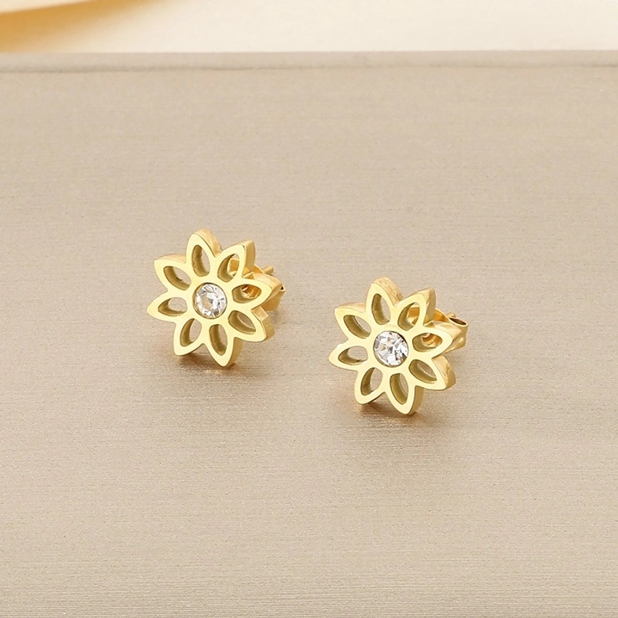 1 Pair Vintage Style Flower Hollow Out Inlay 304 Stainless Steel Zircon 18K Gold Plated Ear Studs