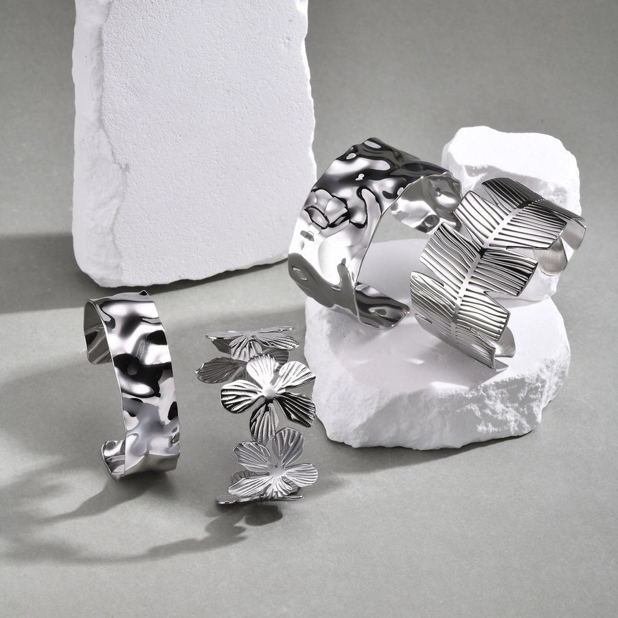 IG Style Exaggerated Classic Style Solid Color Feather Flower 201 Stainless Steel 18K Gold Plated Wide Bracelet In Bulk