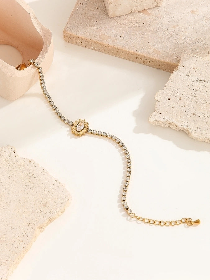 Elegant Lady Streetwear Oval Heart Shape Titanium Steel 18K Gold Plated Artificial Crystal Bracelets In Bulk