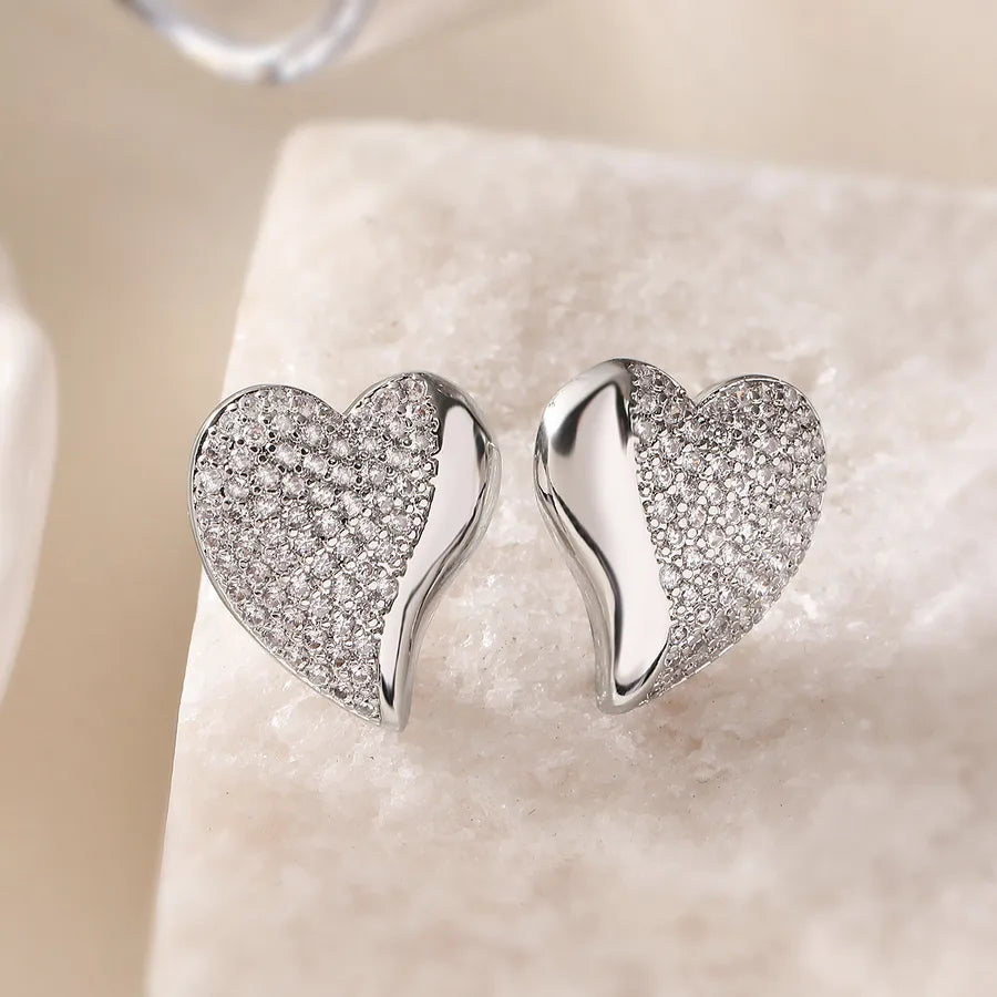 1 Pair Retro Simple Style Commute Heart Shape Inlay Copper Zircon 18K Gold Plated Ear Studs