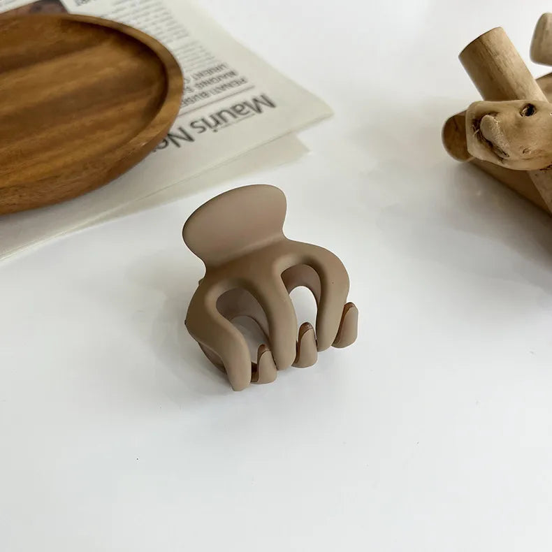 autumn and winter new milk tea coffee grasp clip elegant temperament hair claw back head hair grasp ins simple hair accessories