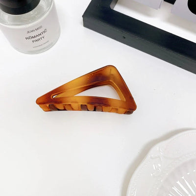 women's simple style triangle plastic hair claws