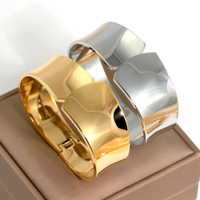 Simple Style Solid Color 304 Stainless Steel 18K Gold Plated Wide Bracelet In Bulk