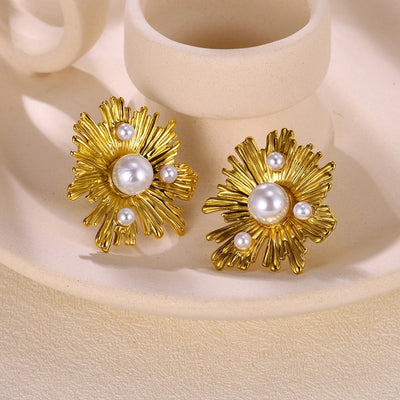 French Style Retro Minority Pearl Ear Stud and Ring Suit Light Luxury High-Grade Autumn Design Flower Rings Ear Studs