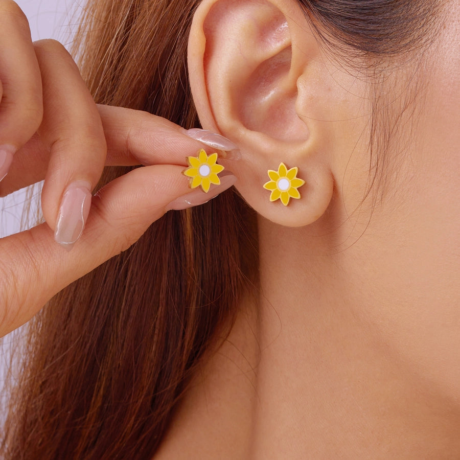 Premium Little Daisy Flower Bracelet Necklace Ear Stud Three-Piece Set Sweet Personality Niche Stainless Steel Ornament