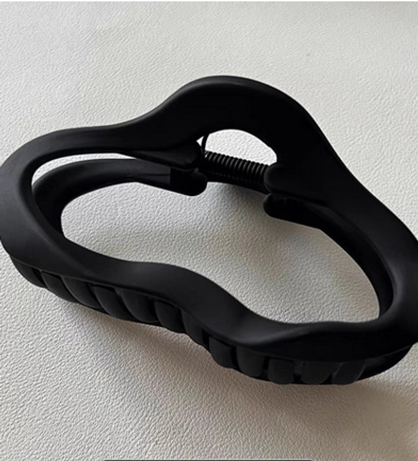 Women's French Style IG Style Solid Color Plastic Spray Paint Hair Claws