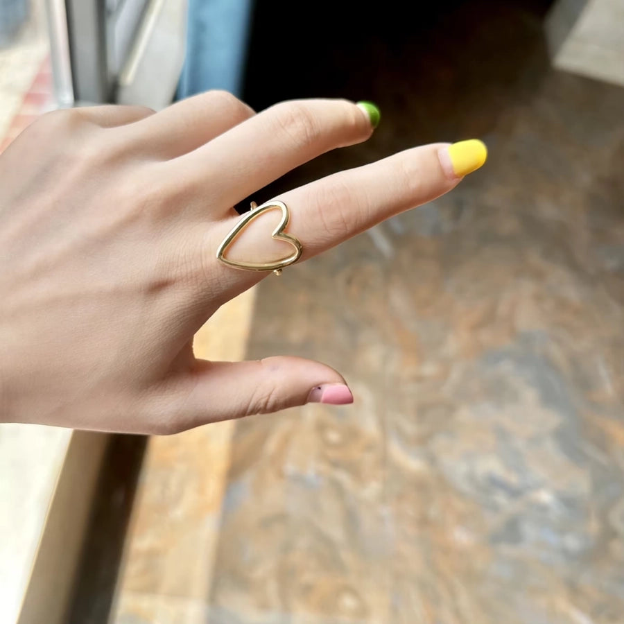 Amazon Hot Sale Beautiful Ring Gold Big Hollow Heart Ring Copper Strips 18K Gold Plated Women Men Love Zircon Ring