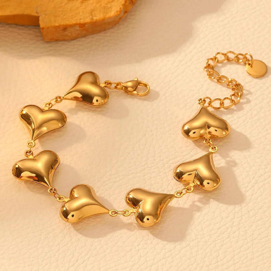 Stainless Steel Multiple Peach Heart Necklace Bracelet Affordable Luxury Fashion High-Grade Heart Hollow Titanium Steel No Fading Necklace Bracelet Jewellery Suit