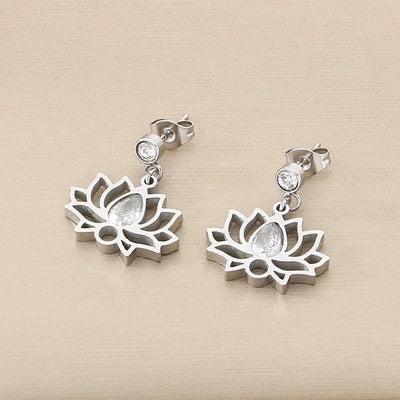 1 Pair Vintage Style Flower Hollow Out Inlay 304 Stainless Steel Zircon 18K Gold Plated Ear Studs