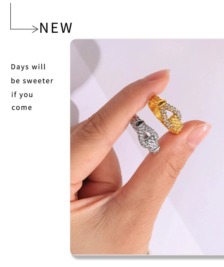 Jewelry Luxurious Modern Style U Shape Titanium Steel Zircon 18K Gold Plated Inlay Rings