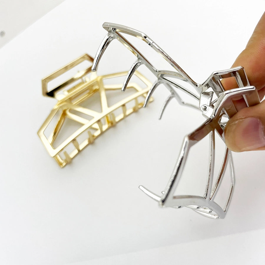 Women's Casual Elegant Simple Style Geometric Alloy Hollow Out Hair Claws