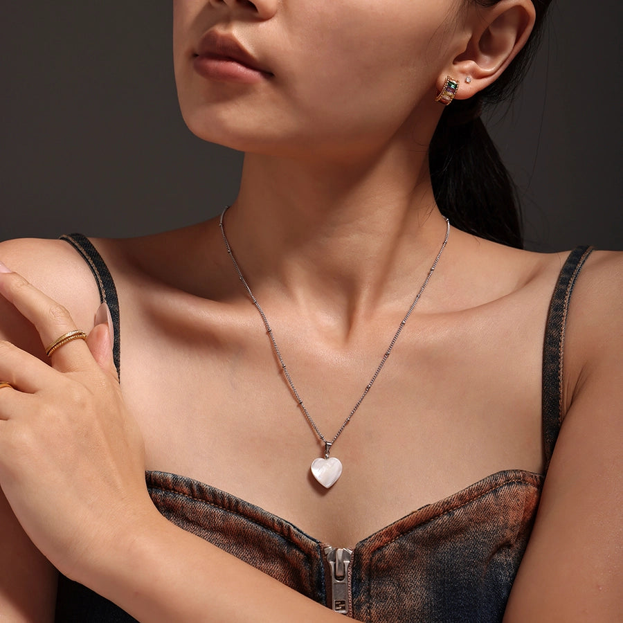 Jewelry Elegant Heart Shape 304 Stainless Steel Shell 18K Gold Plated Plating Pendant Necklace