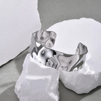 IG Style Exaggerated Classic Style Solid Color Feather Flower 201 Stainless Steel 18K Gold Plated Wide Bracelet In Bulk