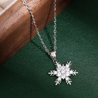 201 Stainless Steel Copper Plating Inlay Snowflake Zircon Pendant Necklace