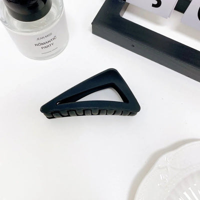women's simple style triangle plastic hair claws