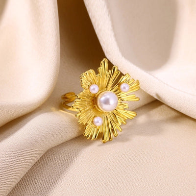 French Style Retro Minority Pearl Ear Stud and Ring Suit Light Luxury High-Grade Autumn Design Flower Rings Ear Studs