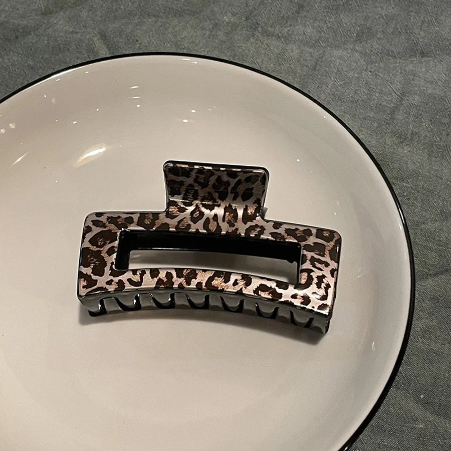 simple style cows plaid cheetah print plastic stoving varnish hollow out hair claws