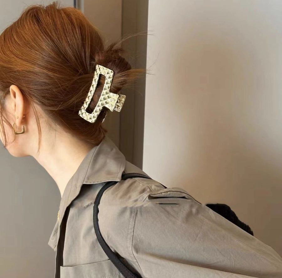 simple style solid color metal hair claws