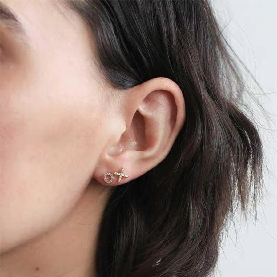 1 Pair Simple Style Letter Asymmetrical Copper Zircon 24K Gold Plated Ear Studs