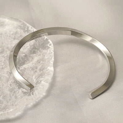 Elegant Romantic Geometric Solid Color 18K Gold Plated 304 Stainless Steel  Bangle