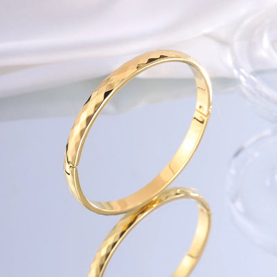 Casual Simple Style Solid Color Titanium Steel  Bangle