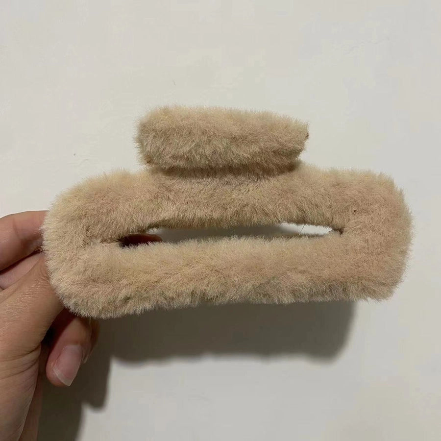Korean Simple Plush Grab Clip Girl Autumn and Winter New Back Head Hair Clip Elegant Hair Grab Shark Clip Hair Accessories