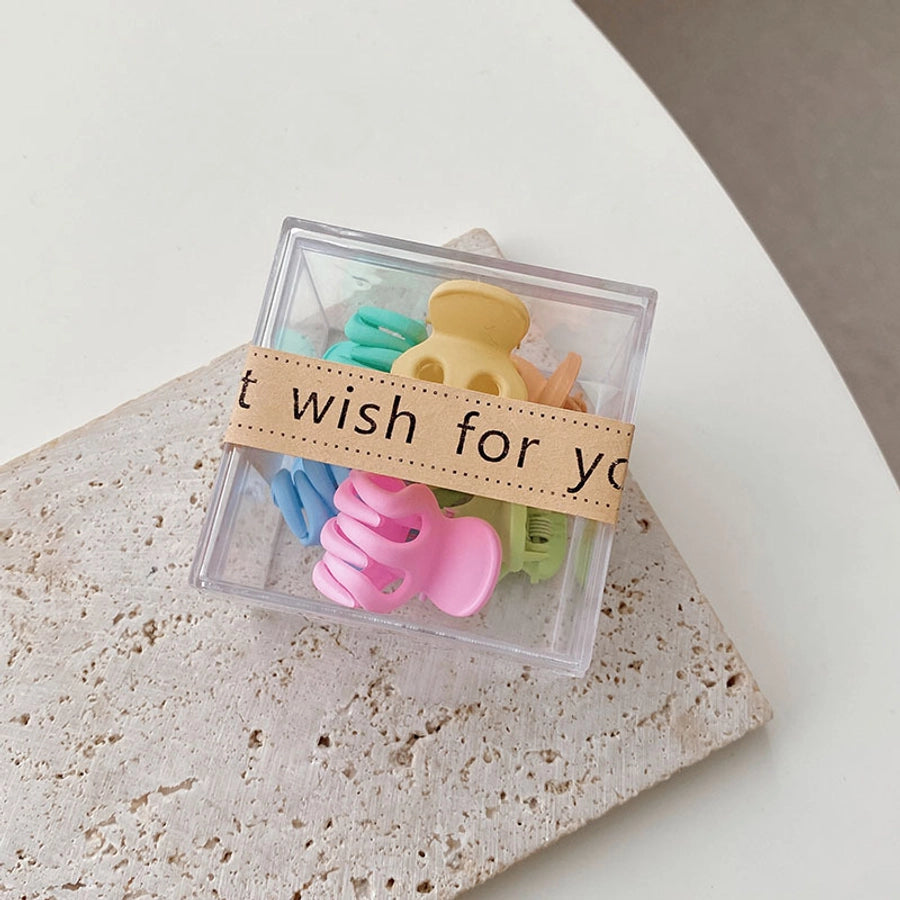 women's sweet simple style geometric plastic/resin headwear stoving varnish hair clip