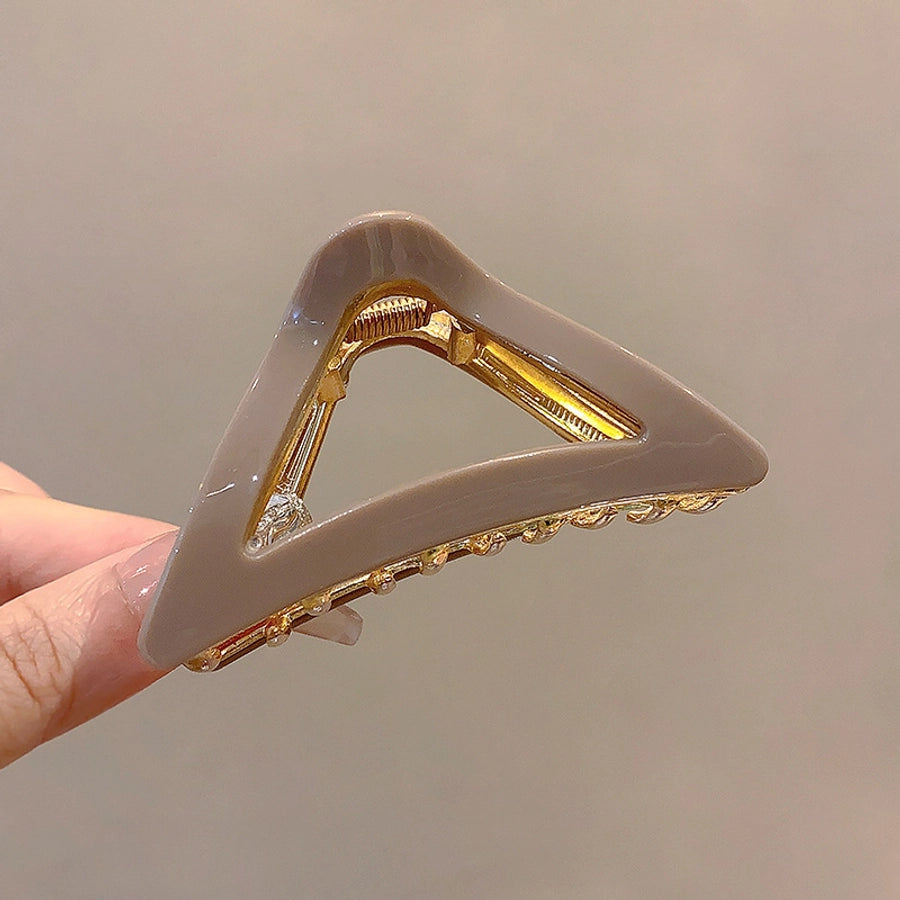 Women's Sweet Simple Style Triangle Alloy Resin Hollow Out Hair Claws