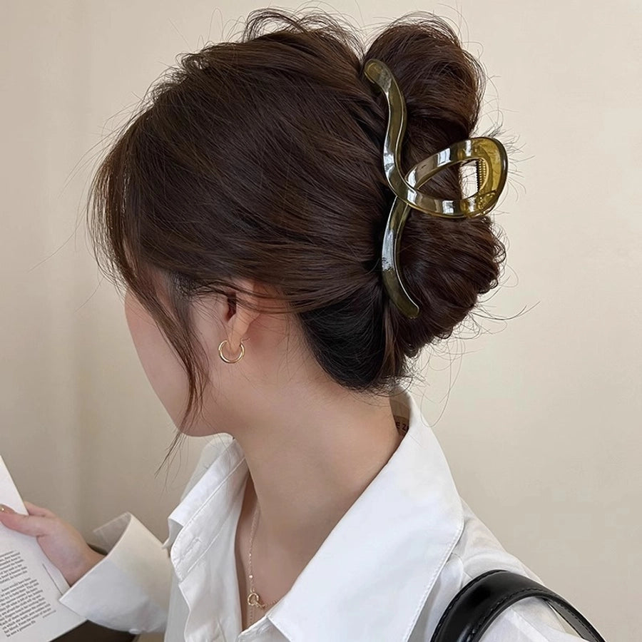 Women's Elegant Solid Color Plastic Stoving Varnish Hair Claws