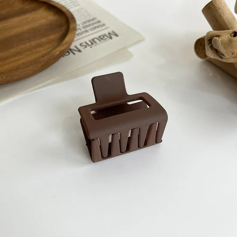 autumn and winter new milk tea coffee grasp clip elegant temperament hair claw back head hair grasp ins simple hair accessories