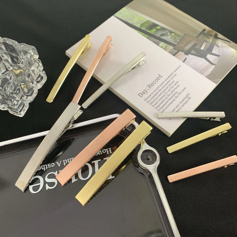 Women's Casual Simple Style Streetwear Solid Color Alloy Hair Clip