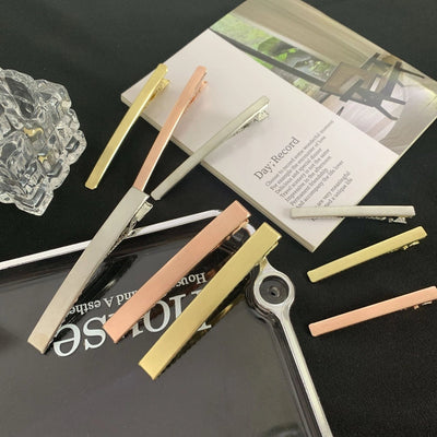 Women's Casual Simple Style Streetwear Solid Color Alloy Hair Clip